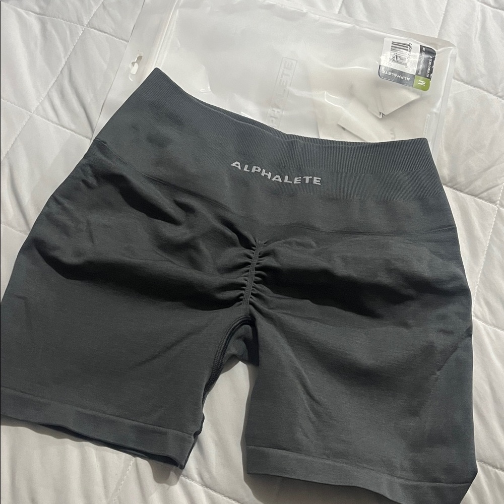 NWT Alphalete amplify shorts